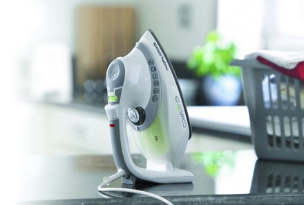 Napařovací žehlička Morphy Richards TriZONE ECO Ceramic 40853 (3)