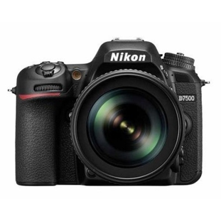 Digitální zrcadlovka Nikon D7500 + 18-105MM