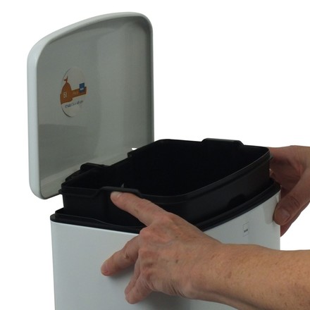 Kosmetický koš Kela KL 22996 DAVINO 6 l bílý (4)