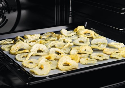 Kombinovaný sporák Electrolux EKK54950OW (5)