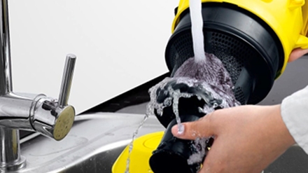 Podlahový bezsáčkový vysavač Kärcher VC 3 Premium White (9)