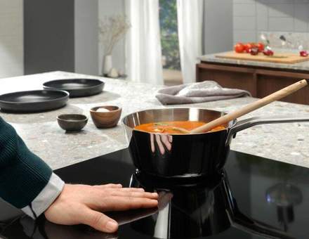 Indukční varná deska Electrolux EIV8457 (6)