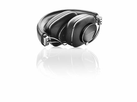 Polootevřená sluchátka Bowers &amp; Wilkins P7 - černá (2)