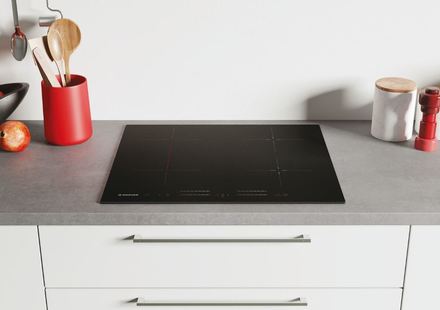 Indukční varná deska Hoover HTPSJ644MCWIFI (1)