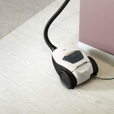 Podlahový sáčkový vysavač Electrolux PD82-ALRG (7)