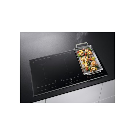 Indukční varná deska AEG Mastery TripleBridge IKE96654FB (1)
