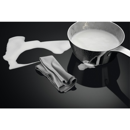 Indukční sporák AEG Mastery Hob2Hood CIB6442BBM (5)