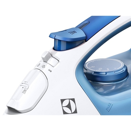 Napařovací žehlička Electrolux EDB 5220 (2)