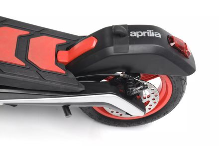 Elektrická koloběžka Aprilia eSR1 (12)