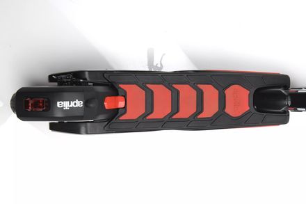 Elektrická koloběžka Aprilia eSR1 (19)