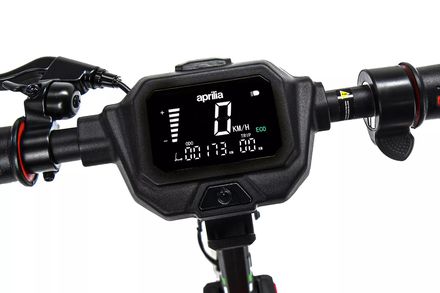 Elektrická koloběžka Aprilia eSR1 (21)