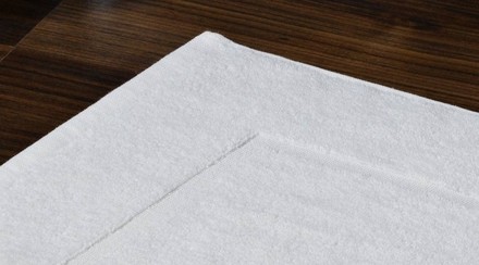 Koupelnová předložka Kela KL-23480 Koupelnová předložka LADESSA bílá 60x100 cm (3)