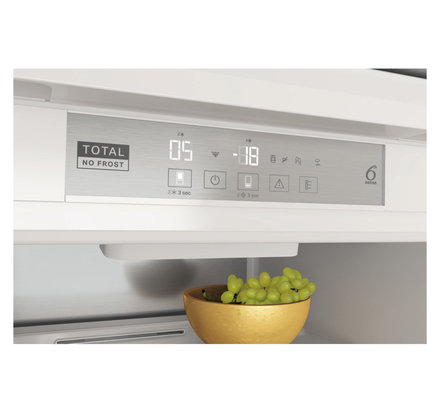 Vestavná kombinovaná chladnička Whirlpool WHC20 T593 P (3)