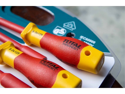 Elektrikářské šroubováky Total THKISD0701 Elektrikářské šroubováky maticové, sada 7ks, industrial, 50BV30 (2)