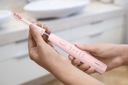 Sonický kartáček Niceboy ION Sonic Pink (4)