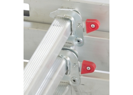 Žebřík G21 3-dílný 5,1m 3x8 příček (5)