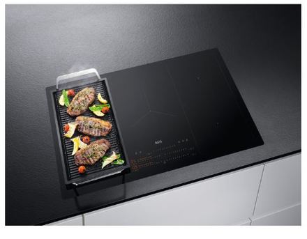 Indukční varná deska AEG Mastery MultiBridge IKE85753IB (4)