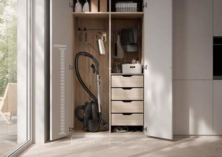 Podlahový sáčkový vysavač Electrolux EB61C4DB (4)