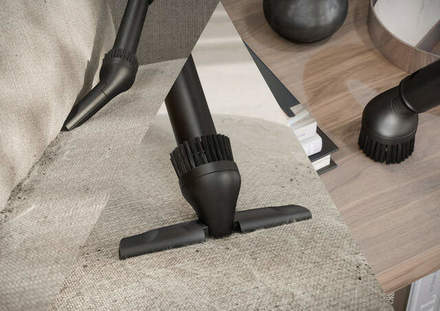 Podlahový sáčkový vysavač Electrolux EB61C4DB (8)