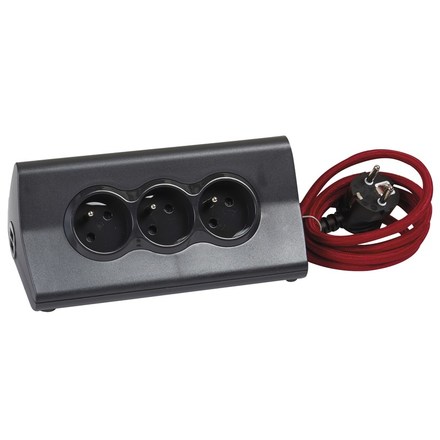 Prodlužovací kabel Legrand 3x zásuvka, USB, 1, 5m - černý/ červený