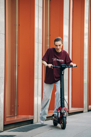 Elektrická koloběžka MV Agusta Rapido ORO (16)