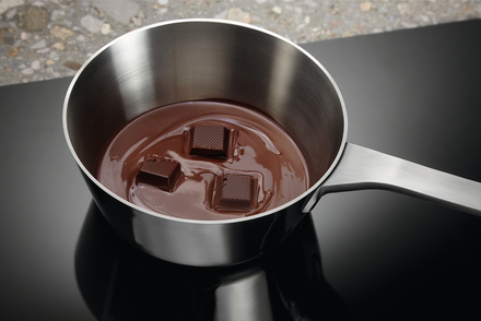 Indukční varná deska Electrolux LIB60420CK (3)