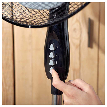 Stojanový ventilátor Black&amp;Decker BXEFP41E černý (1)