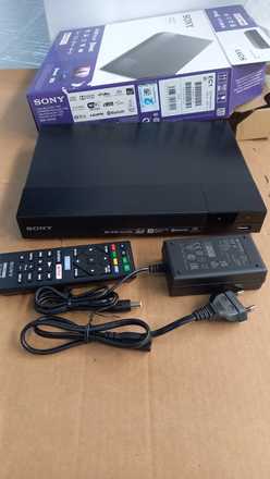 Blu-ray přehrávač Sony BDP-S6700 (rozbaleno) (2)