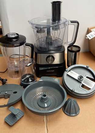 Sekáček potravin Concept RM3000 Food Processor 800W CUBE (rozbaleno) (2)