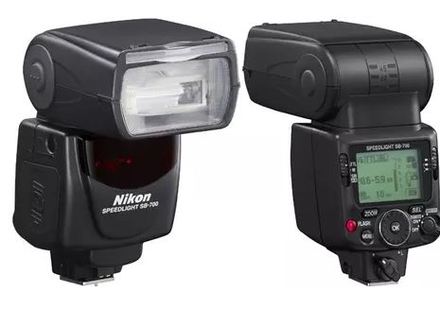 Blesk k fotoaparátu Nikon SB-700