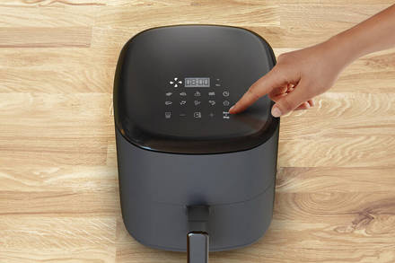 Horkovzdušná fritéza Tefal EY245B10 (2)