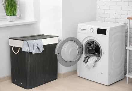 Koš na prádlo G21 150 l s rozdělovači, bambusový černý s bílým košem (8)