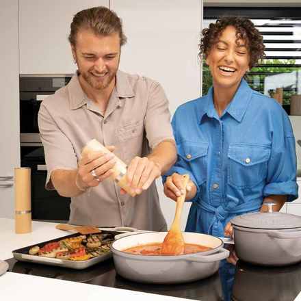 Farmářská pánev Kela KL-12614 Calido litinová světle šedá kulatá 16,0cm 28,0cm 3,8l (5)