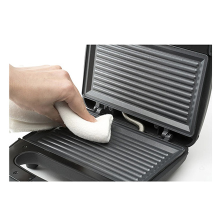 Sendvičovač Black&amp;Decker BXSA753E (2)