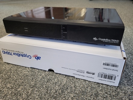 Satelitní přijímač AB Cryptobox 700HD (rozbaleno) (1)