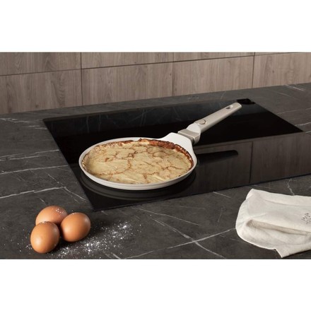 Pánev na palačinky s titanovým povrchem Berlingerhaus BH-8055 25 cm Sahara Collection (5)