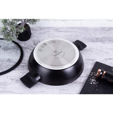 Kastrol s poklicí s titanovým povrchem Berlingerhaus BH-7090 28 cm Monaco Collection (6)