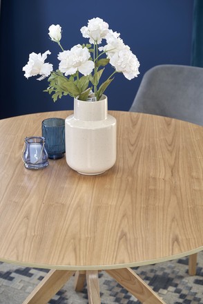 Dřevěný jídelní stůl Halmar NICOLAS kulatý dub přírodní (1p=1szt) (11)