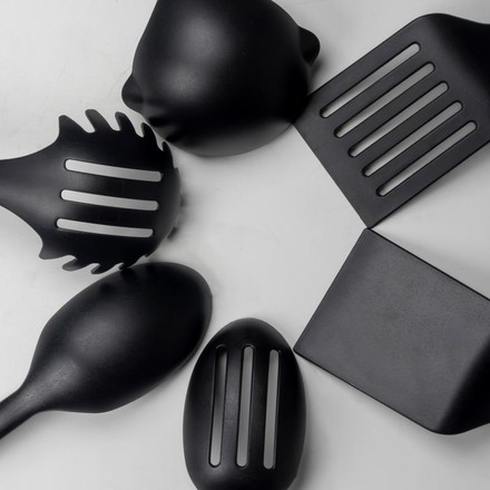 Naběračka na polévku Kela KL-12631 Apart plast černá (1)