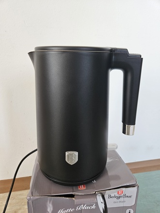 Rychlovarná konvice Berlingerhaus BH-9589 s dvojitou stěnou Matte Black Collection (rozbaleno) (4)