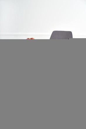 Moderní jídelní stůl s rozkladem Halmar VALENTINO stůl rozkládací jasně šedá/zlatá (3p=1szt) (3 karton) (9)