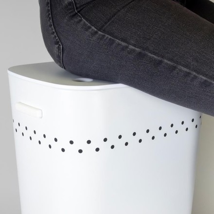 Koš na prádlo Kela KL-23963 sedací Malaga kovový bílý 39,5x29,5x57,5cm (5)