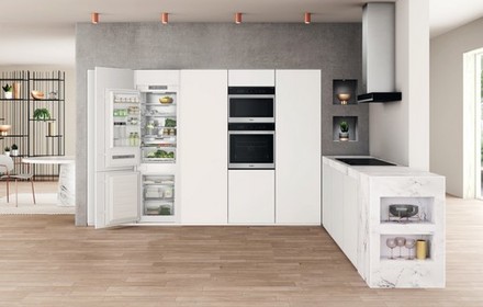 Vestavná kombinoavná chladnička Whirlpool WHC18 T594 (7)