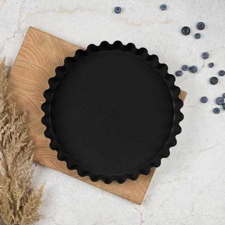 Forma na koláč s titanovým povrchem Berlingerhaus BH-8635 Matte Black Collection (4)