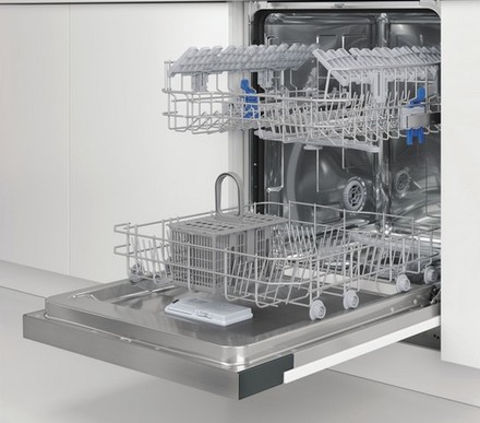 Vestavná myčka nádobí Indesit I3B L634 X (6)