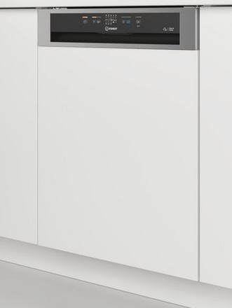 Vestavná myčka nádobí Indesit I3B L634 X (1)