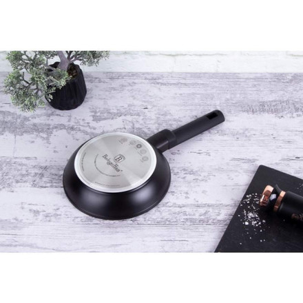 Pánev s titanovým povrchem Berlingerhaus BH-7082 20 cm Monaco Collection (3)