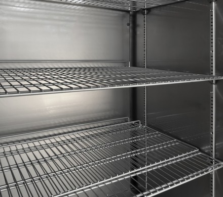 Chladicí skříň s plnými dveřmi Tefcold UR 600 SS (2)