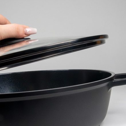 Hluboká pánev s poklicí a keramickým povrchem Kela KL-15167 32 cm ATURA (1)