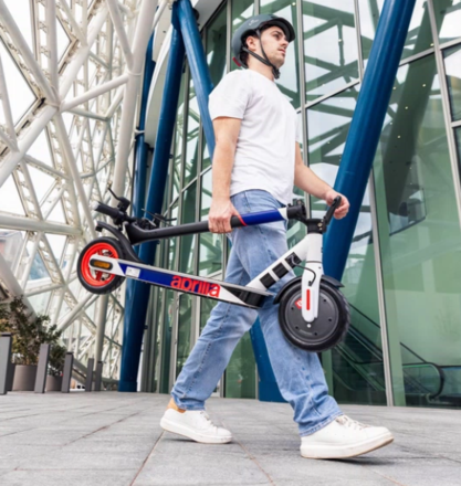 Elektrická koloběžka Aprilia eSRZ Advanced Safety (18)